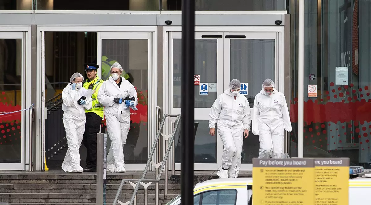 Mai multe persoane, înjunghiate într-un centru comercial din Manchester. Agresorul a atacat la întâmplare / VIDEO