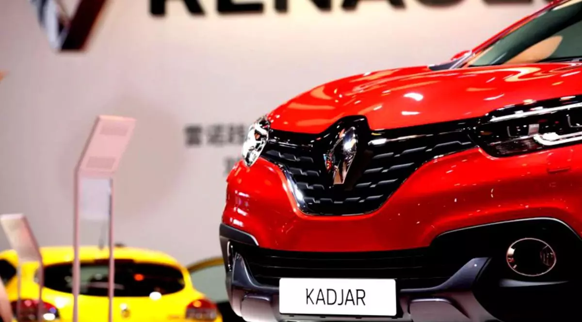 Renault va cere Comisiei Europene rediscutarea interdicției de vânzare a mașinilor noi cu motoare termice din 2035