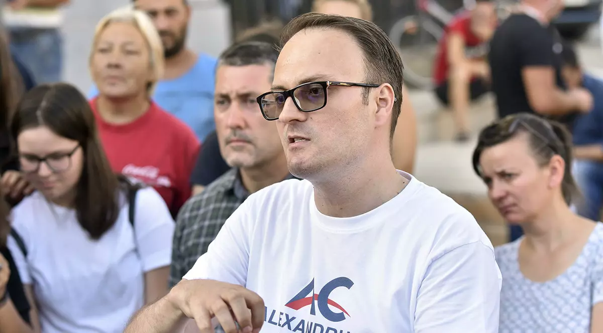 DNA, pe urmele banilor luați de Alexandru Cumpănașu de la Ministerul Culturii. A primit 1 milion de lei pentru trei broșuri copy/paste din Wikipedia și Google