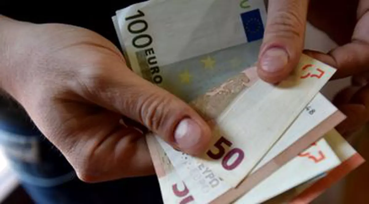 Un român a câștigat 280.000 de euro într-o lună cu o afacere fantomă deschisă în Germania