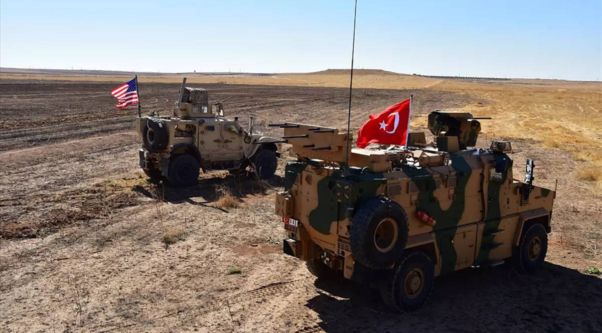 Butoiul cu pulbere de la granița Turcia - Siria, explicat de un specialist. Kurzii, seduși și abandonați de Unchiul Sam