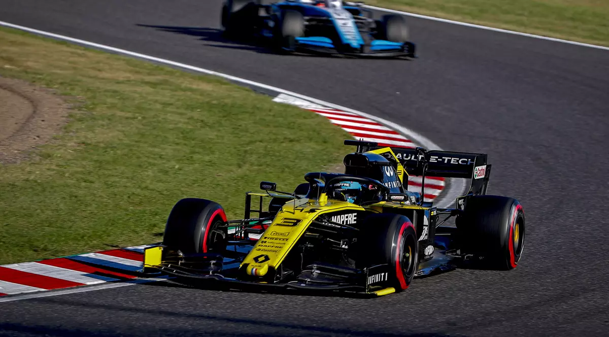 Monoposturile Renault, descalificate de la Marele Premiu de Formula 1 al Japoniei