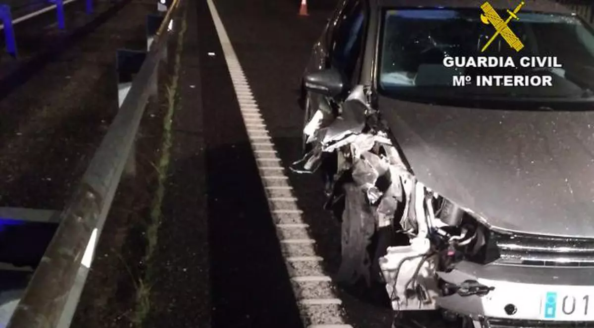 Un tânăr din România a provocat haos pe o autostradă în Spania cu o mașină furată. Ce a descoperit Garda Civilă