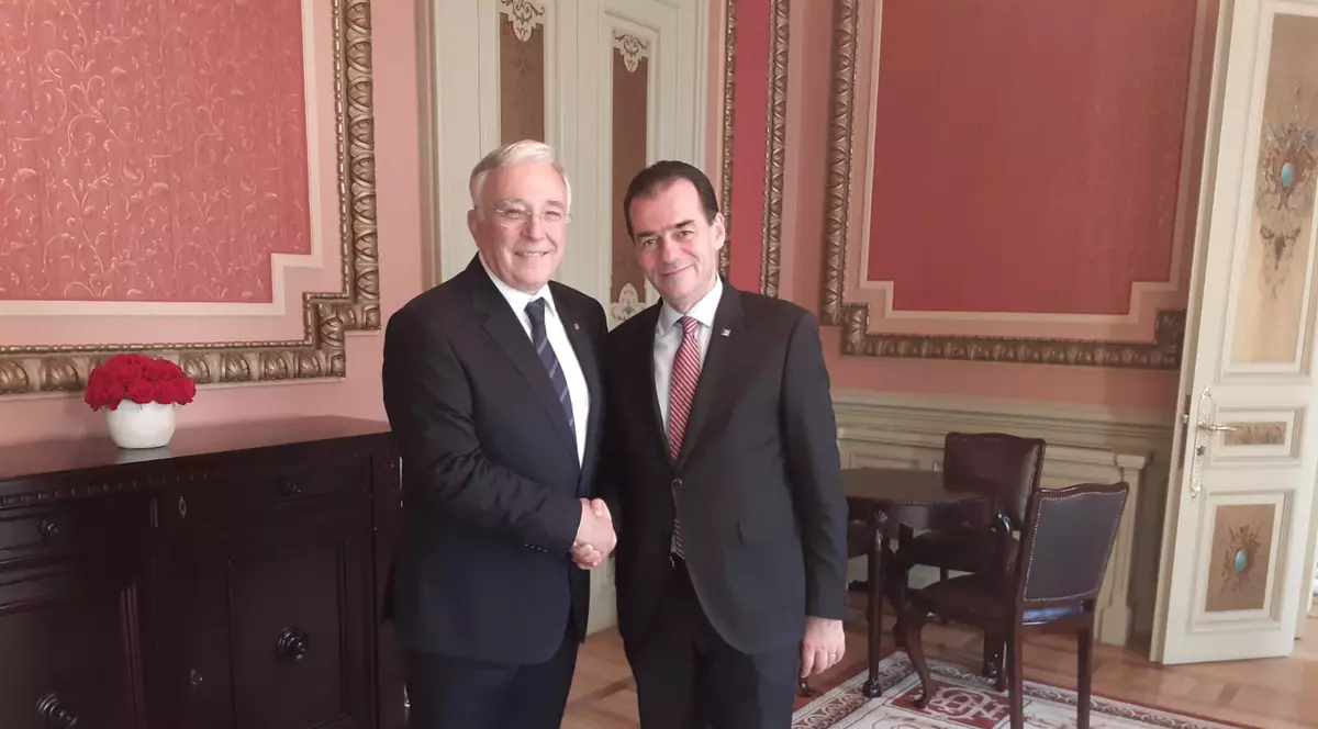 Întâlnire Ludovic Orban - Mugur Isărescu, la sediul BNR: "Am abordat problemele economice importante"