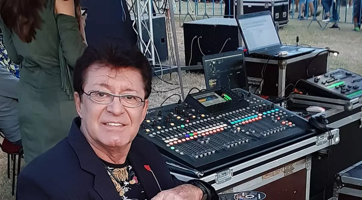 Gabriel Dorobanțu a-ncurcat datele și-a ajuns la concert cu o zi mai devreme. “Bine că nu s-a întâmplat să vin după”