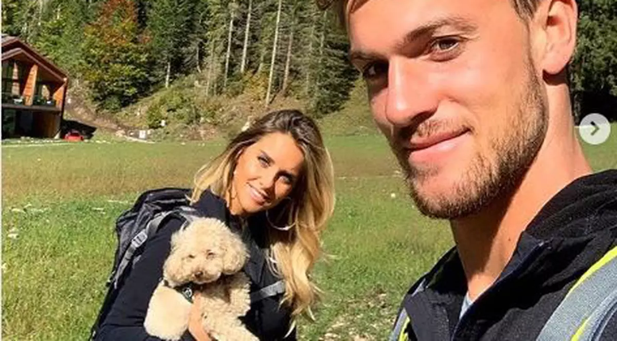 Ce iubită sexy are jucătorul Daniele Rugani de la Juventus! Michela atrage toate privirile