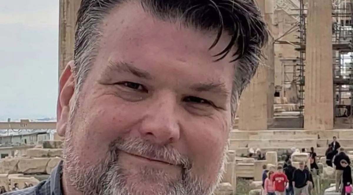 Un pastor din Florida s-a sinucis după ce a fost acuzat că a agresat sexual de peste 100 de ori o minoră