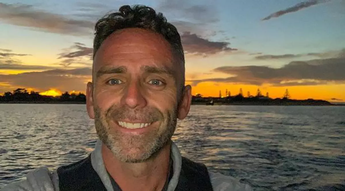 Cum a pierdut un englez 12 case și un Porsche, în doar două săptămâni. Paul a emigrat în Australia și conduce acum un proiect social