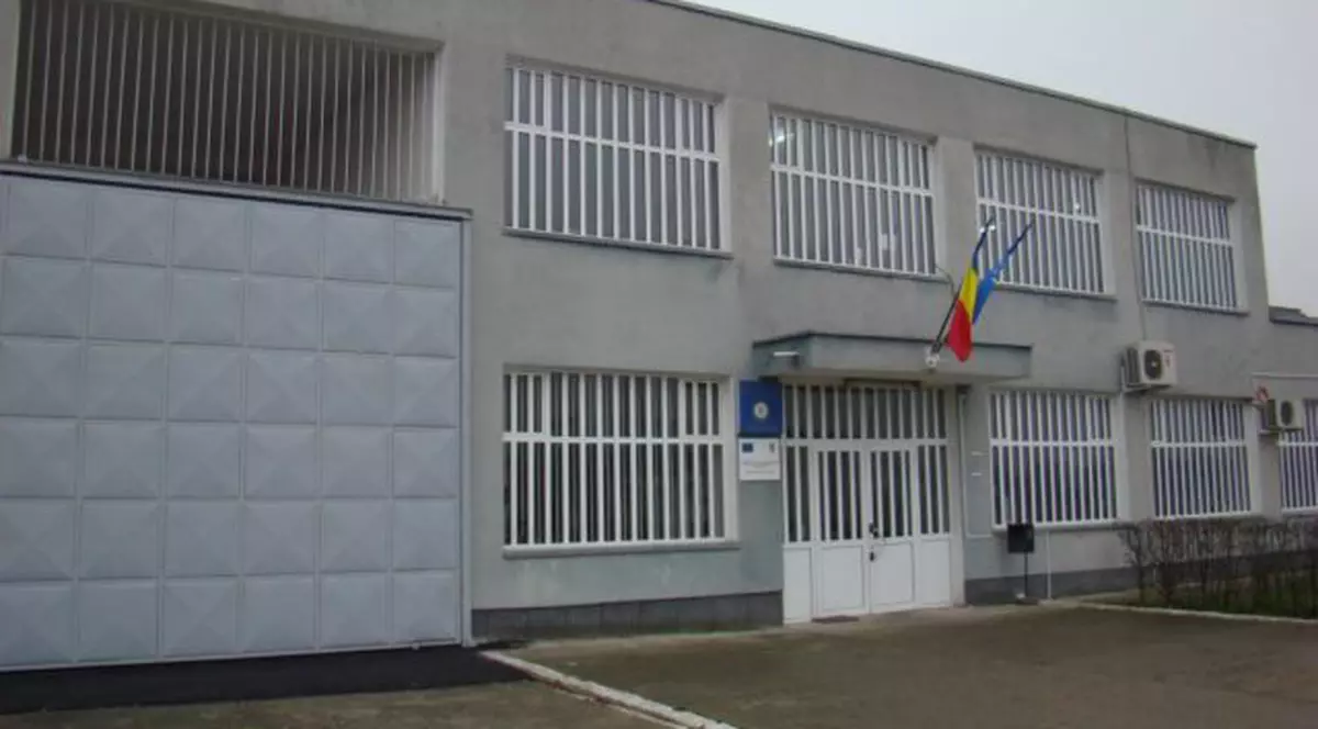 Guvernul vrea să construiască două penitenciare cu bani împrumutați de la UE. Proiectele implică un credit de peste 170 de milioane de euro