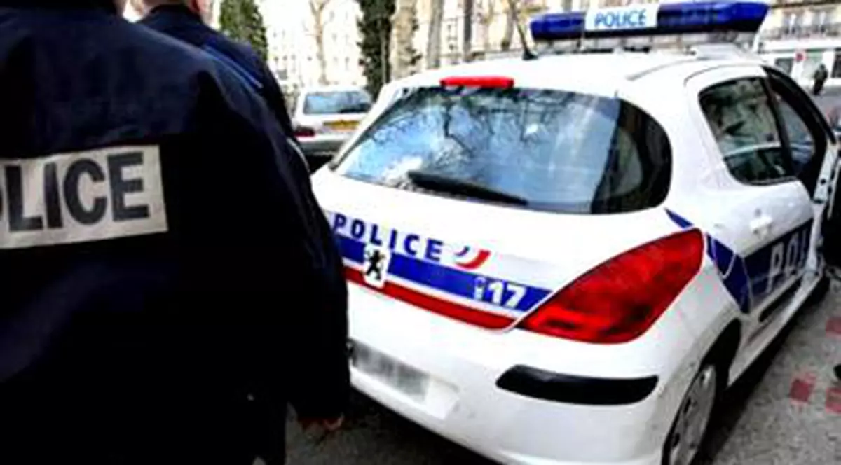 O fetiță de 3 ani a supraviețuit zile în șir fără apă, după ce mama ei a murit. Ce le spunea micuța vecinilor