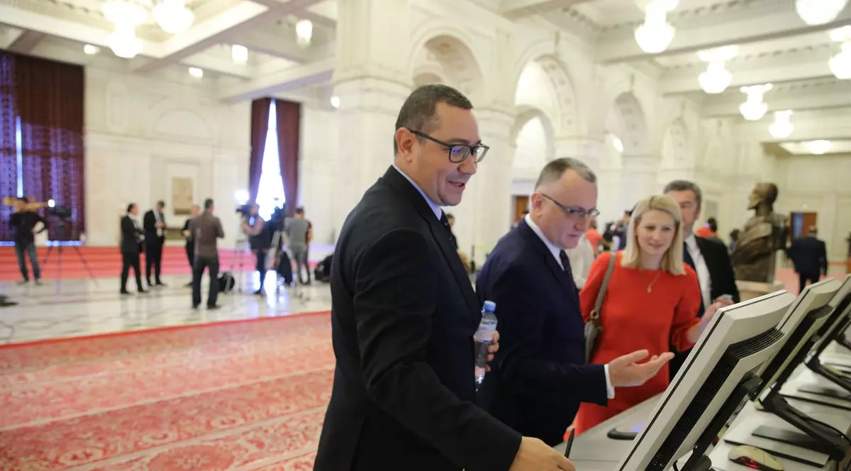 Pro România, avertisment către Guvern: Modificările făcute la OUG 114/2018 lasă persoanele cu handicap fără asistent personal