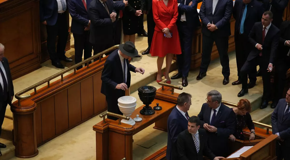 Un votant PSD al moțiunii de cenzură: ”Partidul se îndreaptă spre un dezastru iminent”