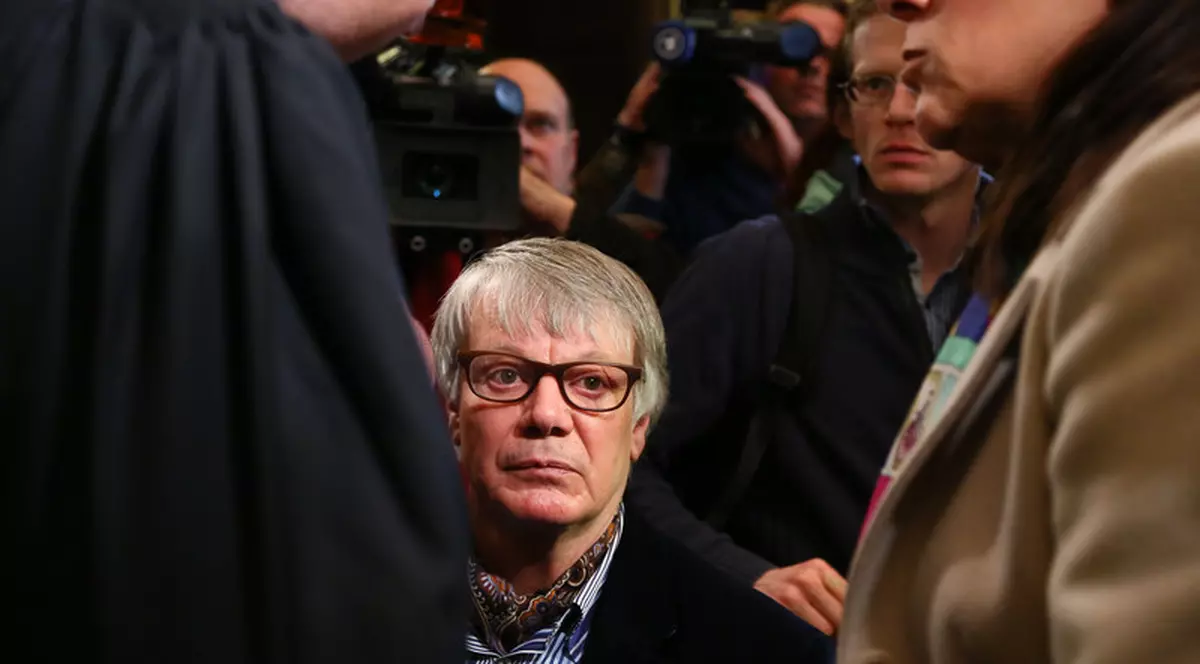 Sute de oameni au protestat în stradă la Bruxelles împotriva eliberării unui pedofil ucigaș