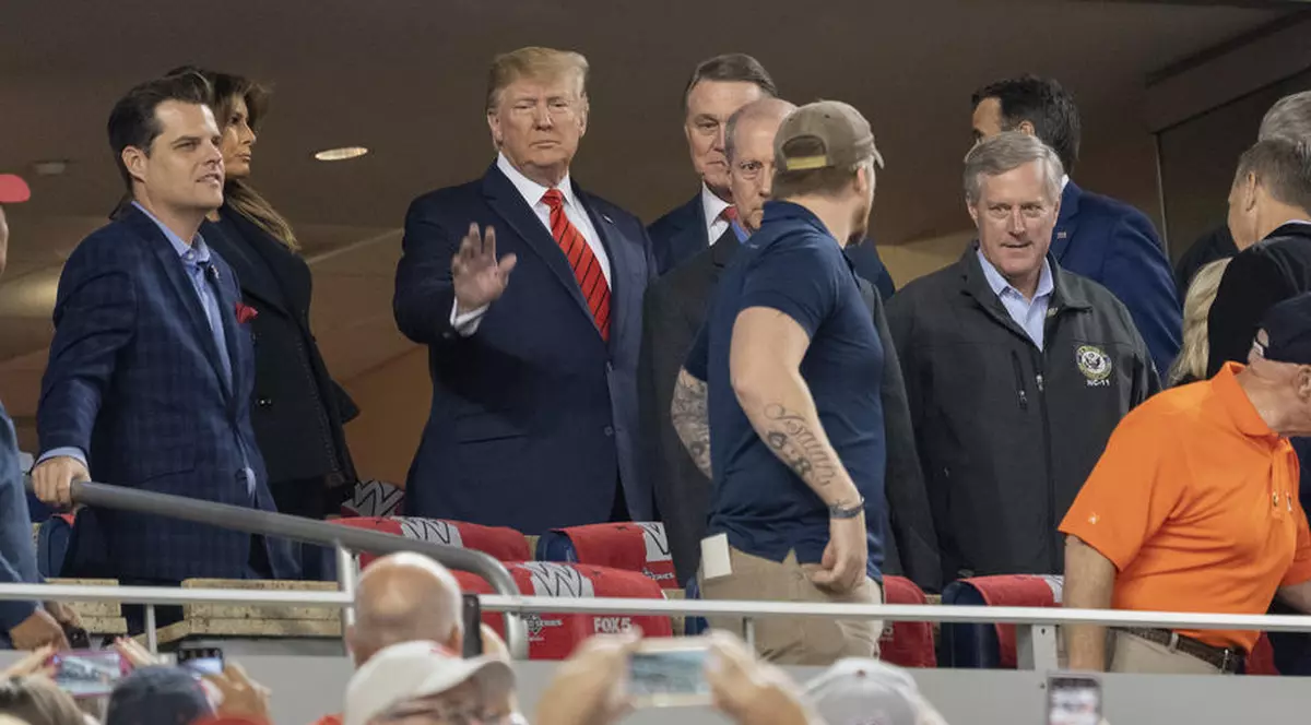 Donald Trump, huiduit la un meci de baseball. ”Închideți-l!”, au scandat spectatorii