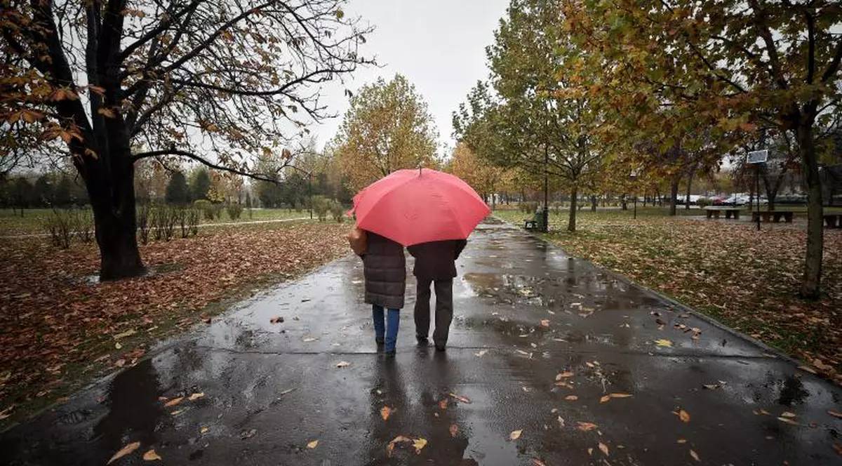 Prognoza meteo 3 octombrie. Vremea se răcește, plouă în toată țara