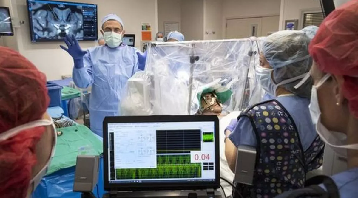 Experiment în premieră, în Statele Unite. Un implant în creier e folosit pentru a combate dependența de droguri