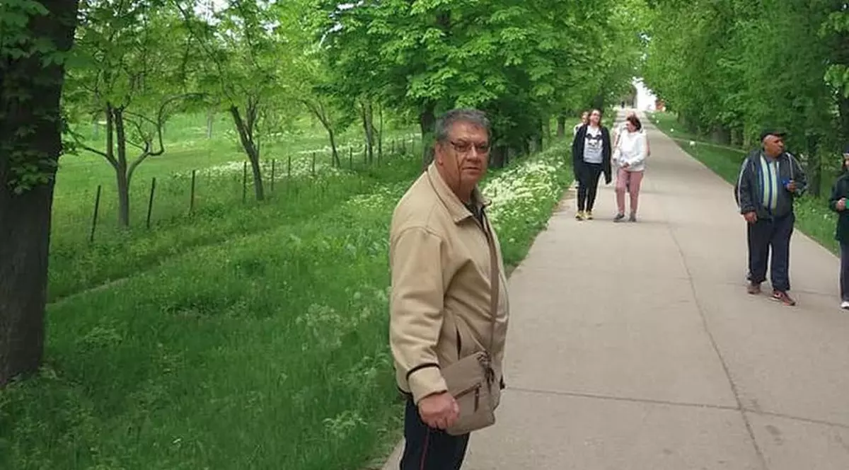 Mugur Tomescu, antrenorul înotătorului Robert Glință, a fost acuzat că i-ar fi făcut avansuri unei sportive minore. Acesta s-a apărat: „E o înscenare a mamei”