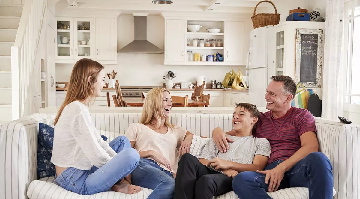 5 lucruri de care adulții ar trebui să țină cont, pentru ca adolescenții să aibă relații sănătoase