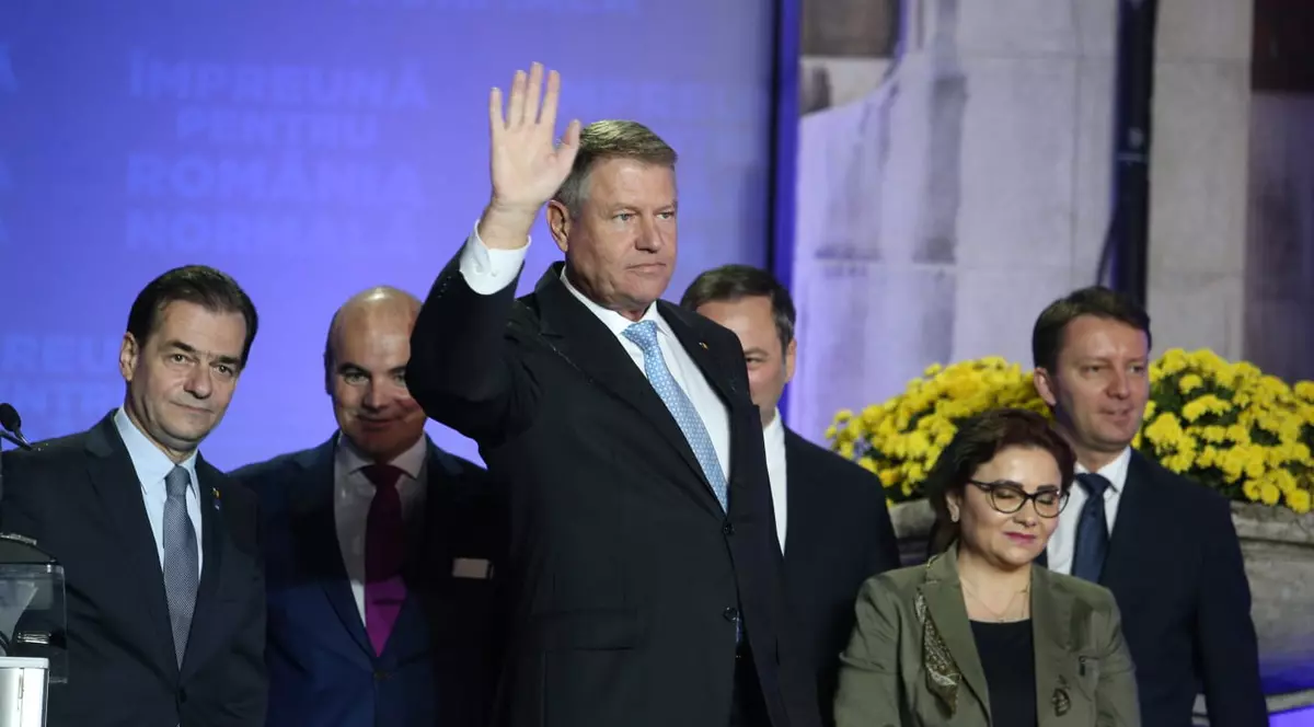 Ziua alegerilor la sediul de campanie al PNL: glume, motanul Felix și un singur moment tensionat, când voturile pentru Barna au început să crească în diaspora