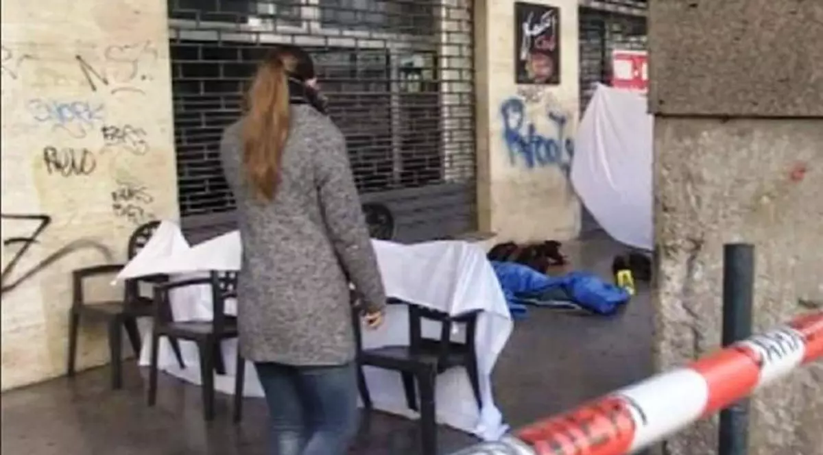 Un român de 17 ani a primit 10 ani de închisoare în Italia. A ucis un om pentru 25 de euro și un telefon mobil