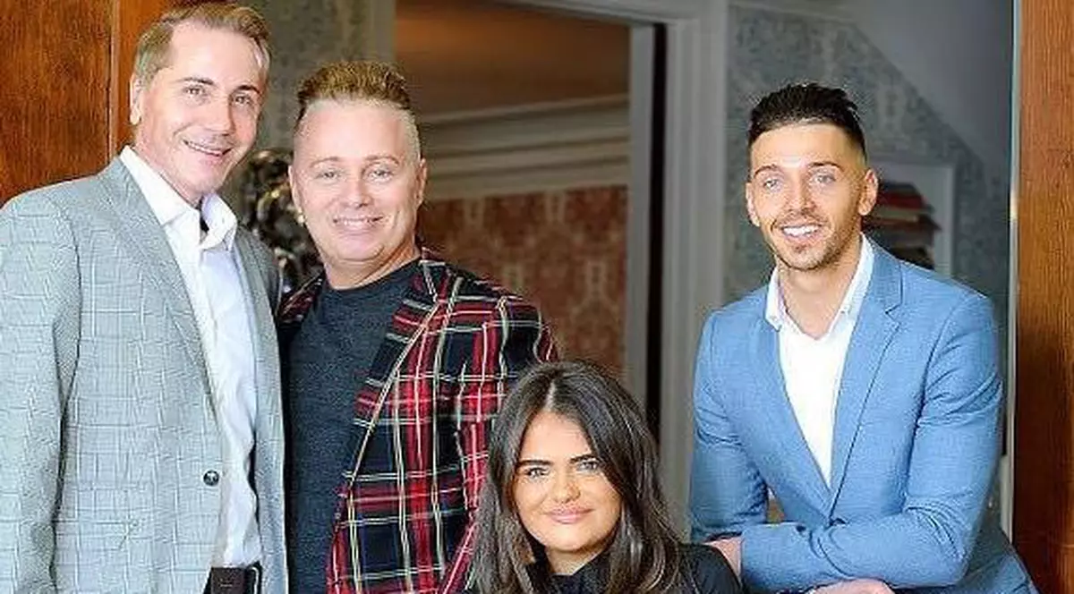 Primii tați gay din UK au fost împreună 32 de ani și s-au despărțit după ce unul dintre ei s-a îndrăgostit de iubitul fiicei lor