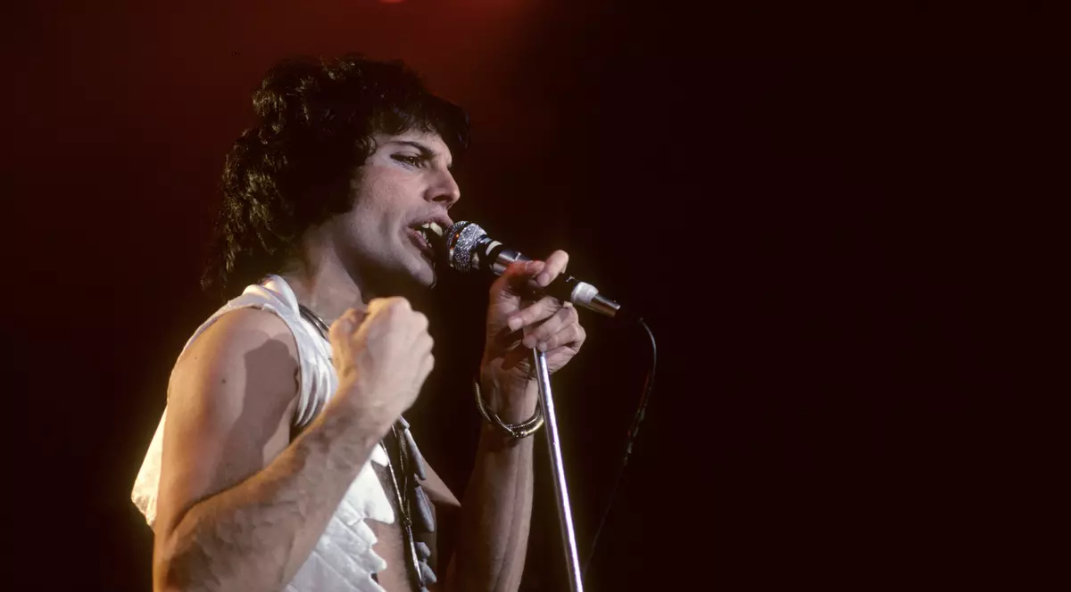 Freddie Mercury trimite cadouri rudelor și prietenilor și la 28 de ani după moartea sa