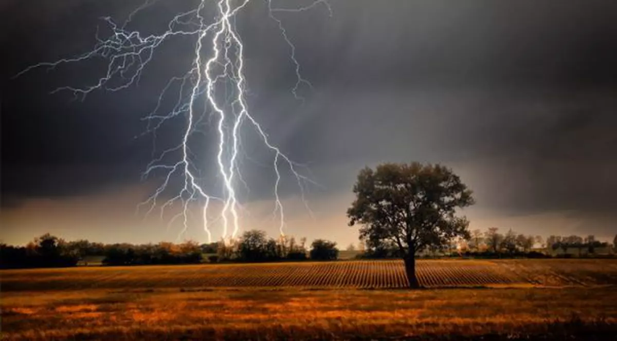 Prognoza meteo, 7 noiembrie 2019. Apar ploile însoțite de descărcări electrice!