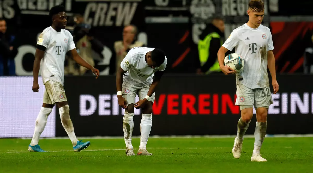 Bayern Munchen, umilită la Frankfurt. Bavarezii, sezon de coșmar