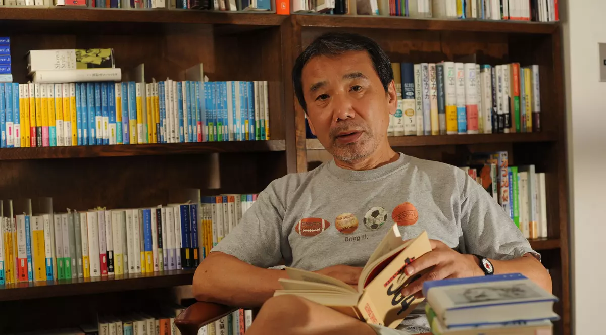 Scriitorul japonez Haruki Murakami e un maratonist fanatic