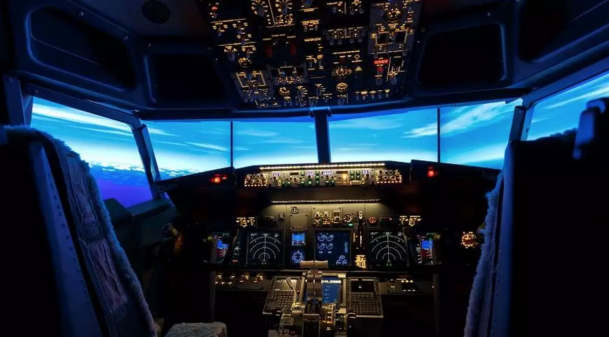 Fotografia care i-a adus unui pilot chinez suspendarea pe viață. Ce a făcut în cabină