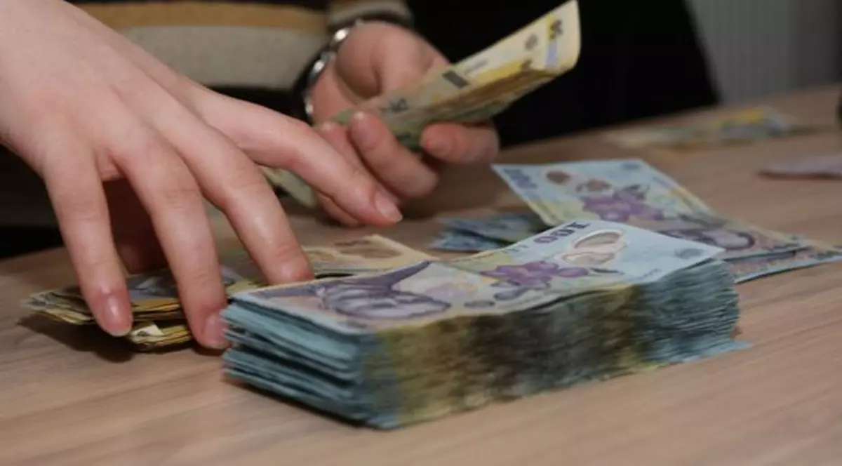 Cele mai populare metode de înșelăciune revin în perioada sărbătorilor. Cum ne putem feri