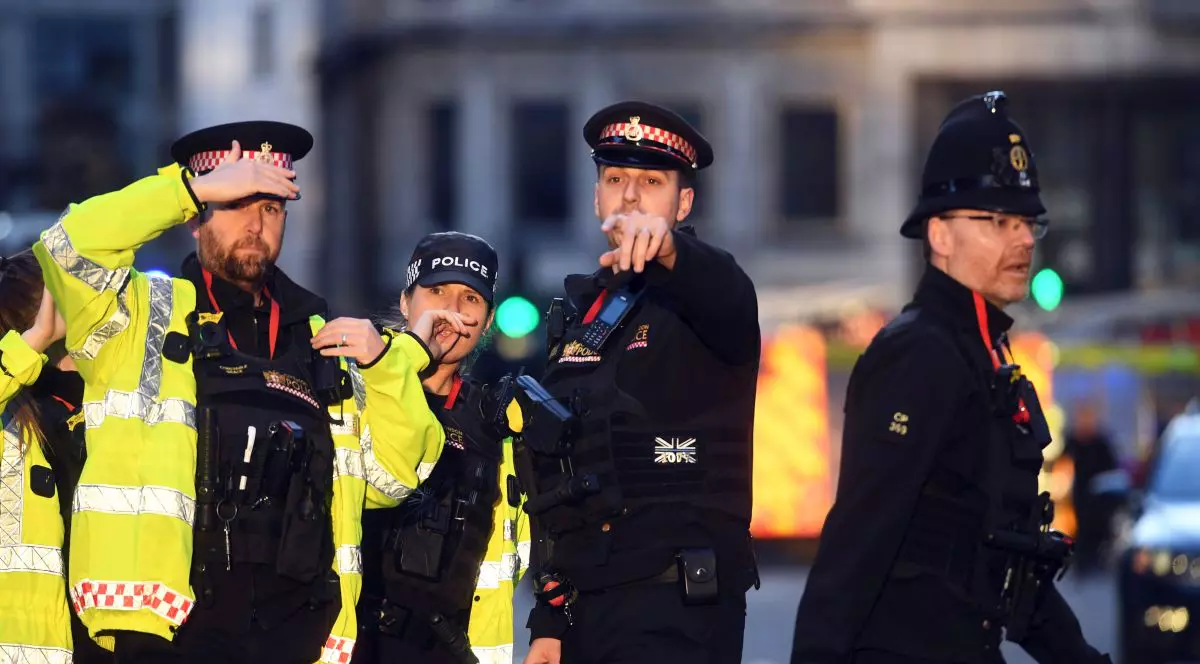 Teroristul era deja imobilizat la sosirea poliției FOTO: EPA