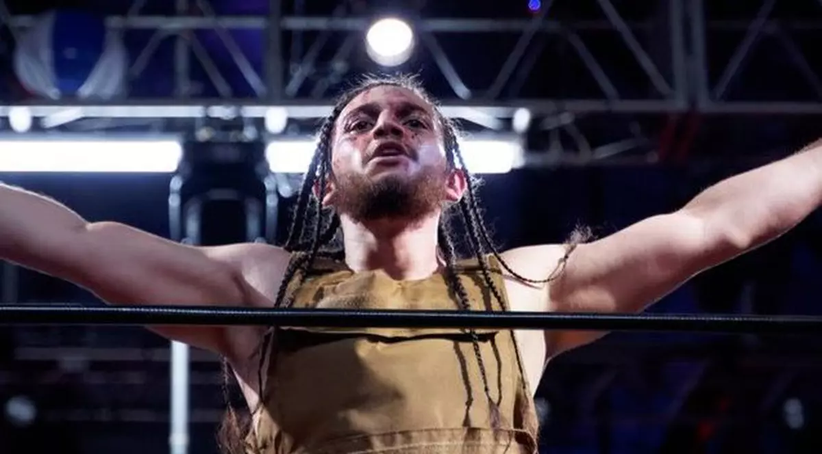 A murit luptătorul Matt Travis. A fost călcat de mașină în timp ce se plimba cu bicicleta