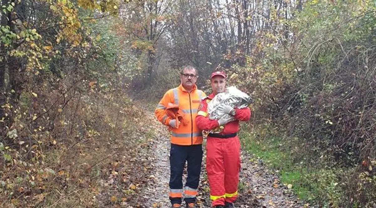 O femeie din Vâlcea a născut singură acasă pentru că ambulanța SMURD nu a putut ajunge la ea