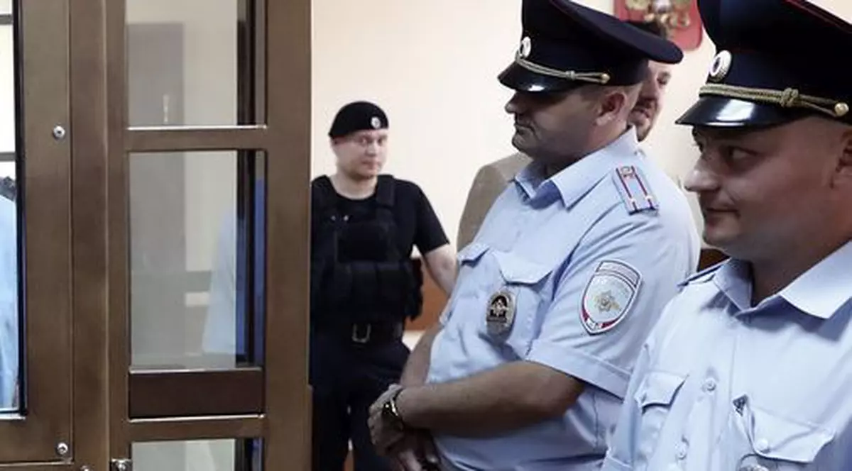 Un istoric rus, arestat pentru uciderea unei foste studente. Descoperirea macabră făcută de polițiști în rucsacul său