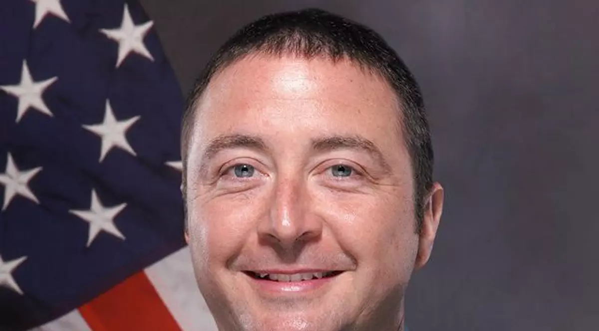 Pompier din Statele Unite, ucis pe stradă pentru că a refuzat să-și deblocheze iPhone-ul. Bărbatul era în drum spre iubita sa