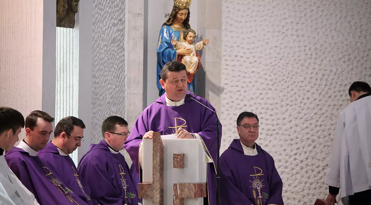 Drumurile credinței care duc la Iași. Episcopia romano-catolică organizează slujbe în limba engleză pentru studenții și muncitorii străini