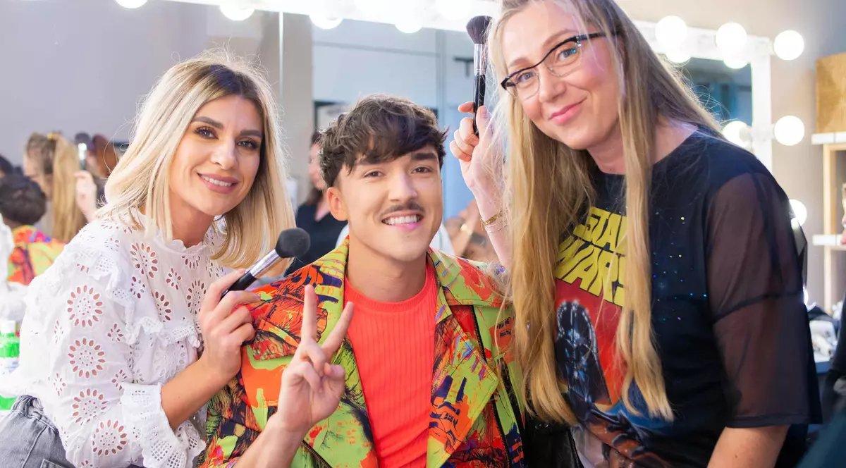 Imagini din culisele show-ului ”Îmi place dansul”. Cum se pregătesc jurații pentru marea finală de sâmbătă seară