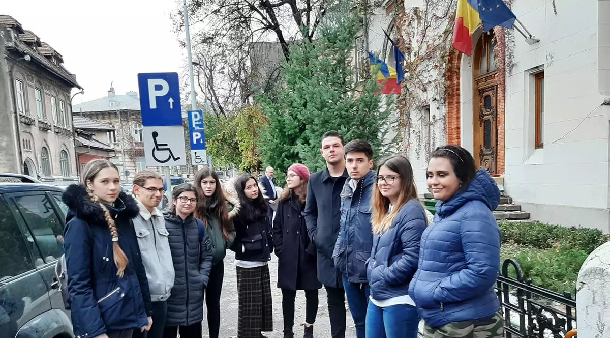 Asociația Elevilor din Constanța cere demiterea ministrului Educației