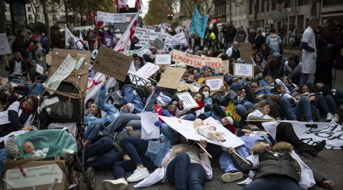 Protest la Paris, după anii de austeritate din sistemul sanitar