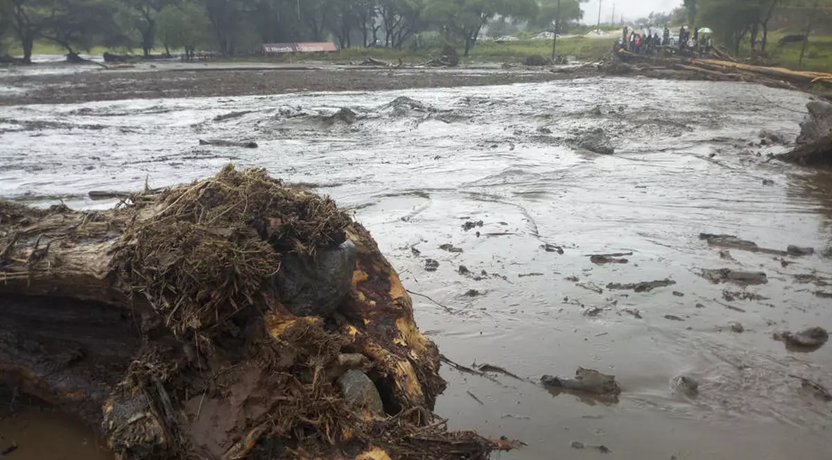 Alunecări de teren devastatoare în Kenya. Cel puțin 20 de persoane au murit