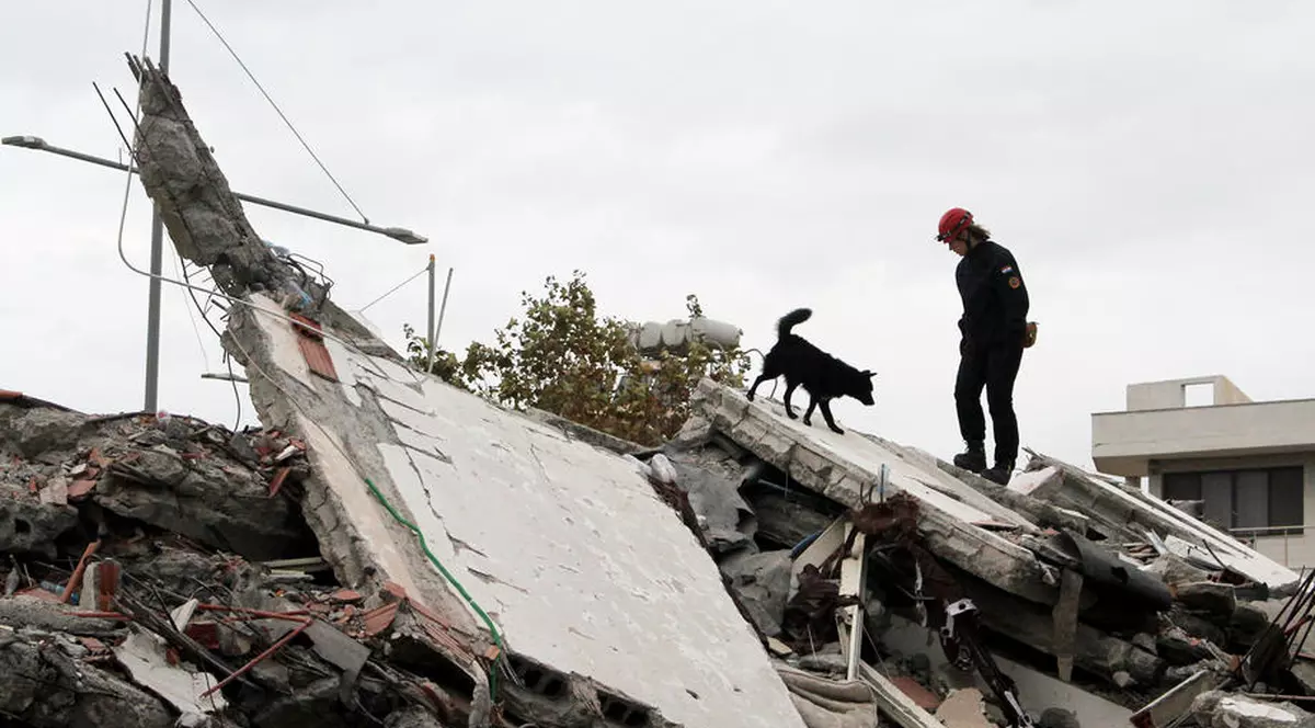 Logodnica fiului premierului Albaniei, ucisă în cutremur alături de întreaga familie