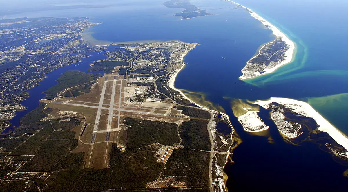 Baza militară Pensacola, Florida FOTO: Wikipedia