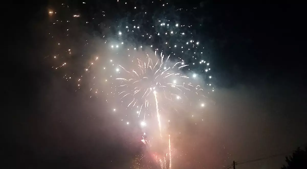 Ucraina interzice artificiile și petardele pentru a nu traumatiza victimele războiului