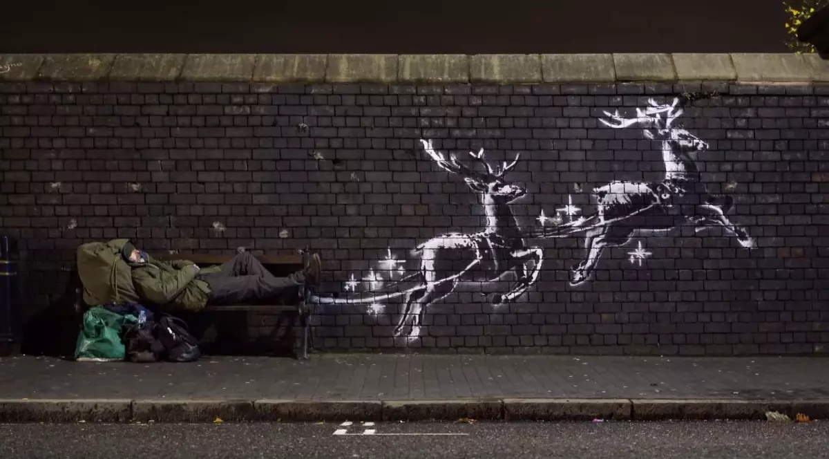 O nouă pictură murală realizată de Banksy a apărut în Birmigham FOTO: Youtube
