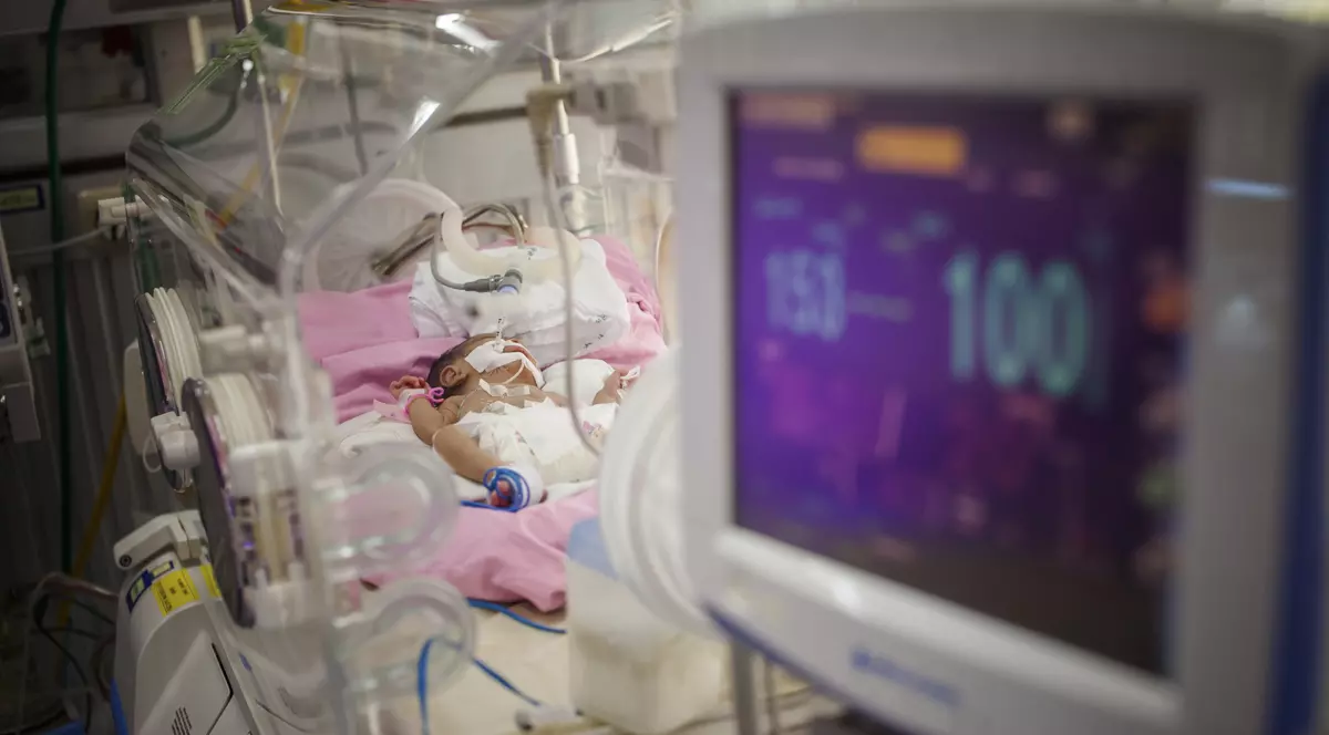 Un alt bebeluș născut la Maternitatea Odobescu și mama sa, confirmați cu coronavirus