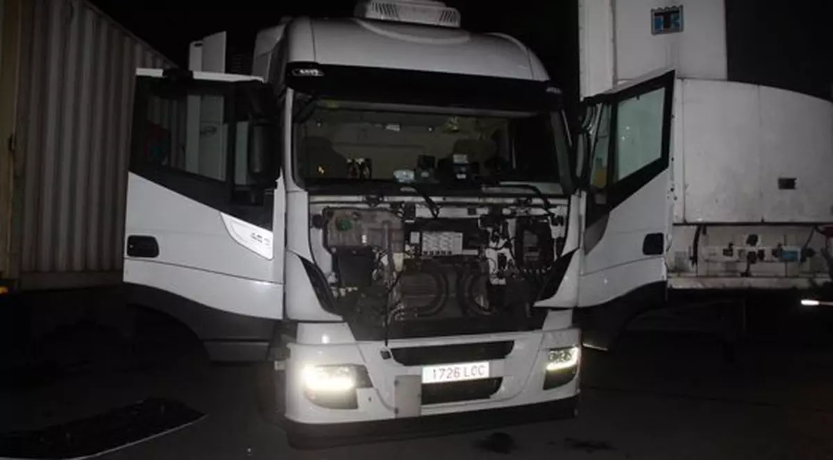 Un român din Belgia a fost călcat de un camion condus de soția lui! Bărbatul e în stare gravă