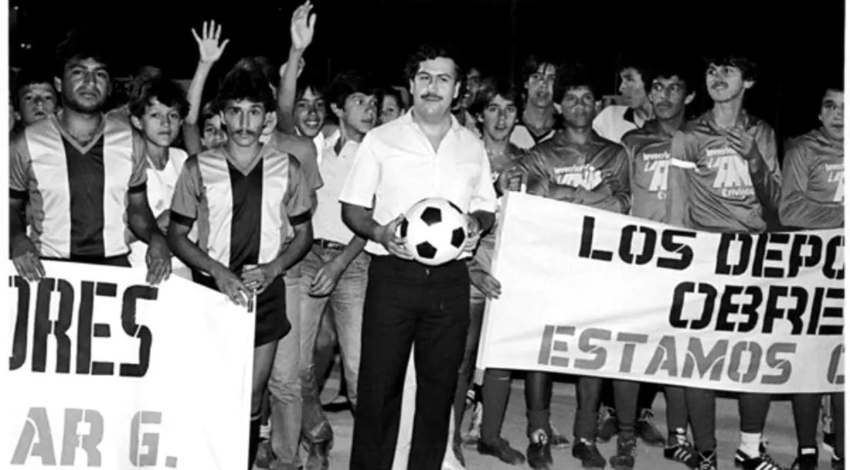 Argintul sau plumbul. Pe 1 decembrie, Pablo Escobar ar fi împlinit 70 de ani. Doar că a fost asasinat pe 2 decembrie 1993