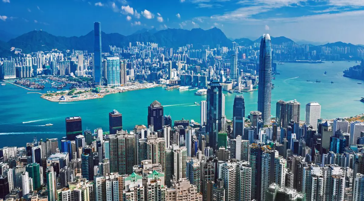 Coronavirusul se răspândește prin țevile din clădiri. Zgârie-nori din Hong Kong