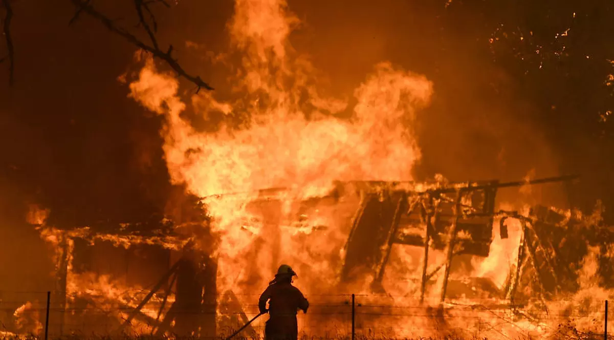 Mii de persoane evacuate din cauza incendiilor din Australia